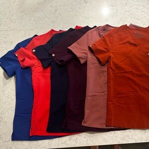 6-Figs Catarina One pocket scrub tops Smalls